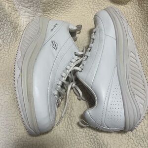 Skechers Women’s All-White Leather Comfort Shape-ups Sneakers